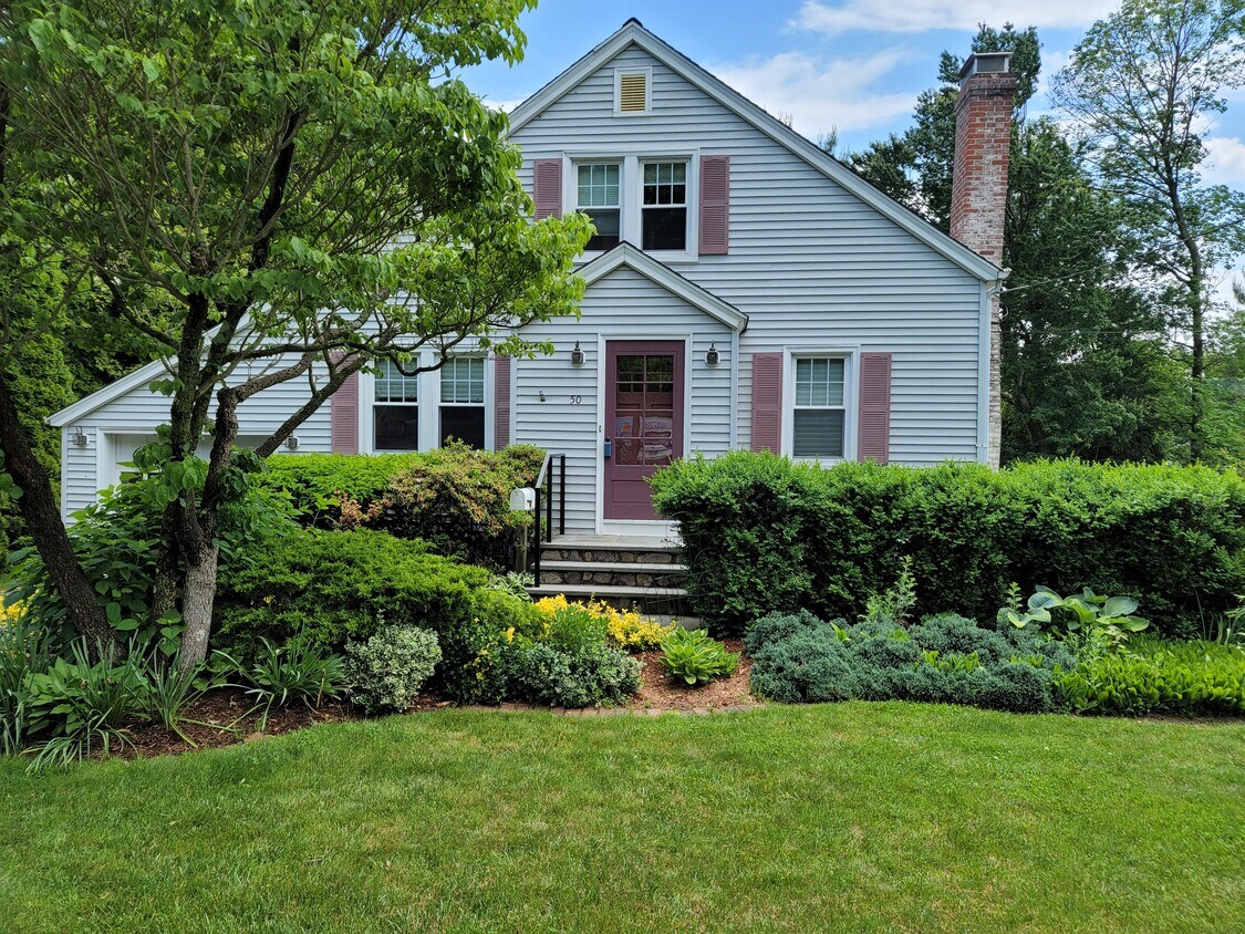 50 Lakeview Dr, Norwalk, CT 06850 House Rental in Norwalk, CT