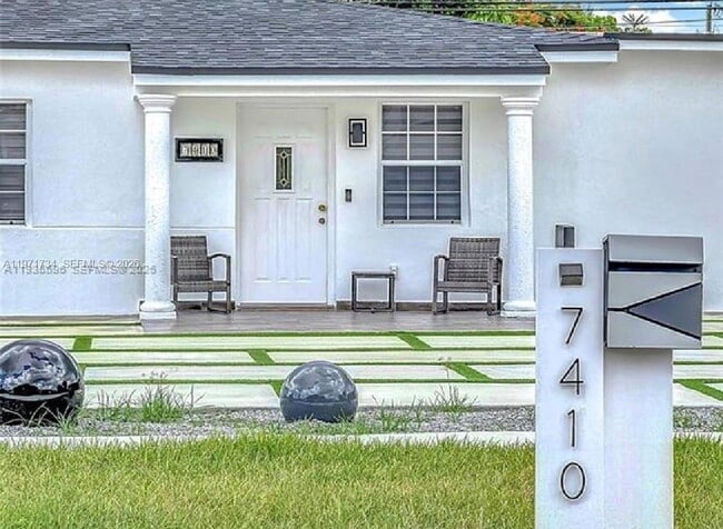 Foto del edificio - 7410 SW 39th St