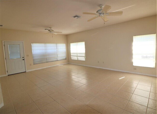 Foto del edificio - 5337 Nicklaus Dr