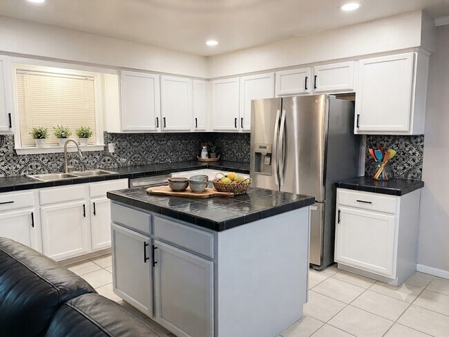 Foto del edificio - 10603 Silkwood Dr
