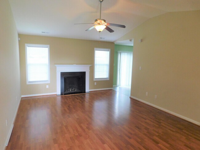 Foto del edificio - 101 Berwick Ct