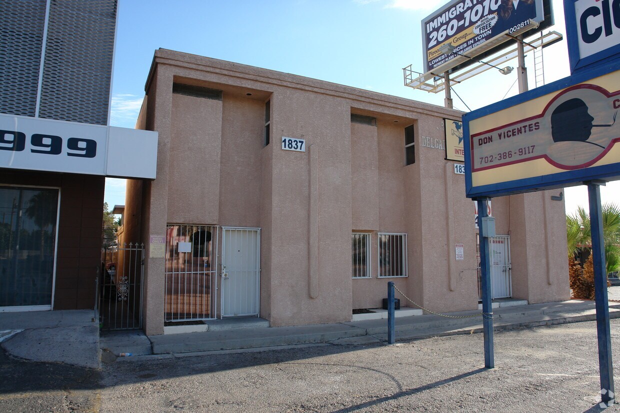 Foto del edificio - 1837-1843 E Charleston Blvd