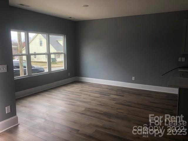 Building Photo - 821 W Horah St