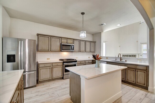 Foto del edificio - 20831 Brodie Ln