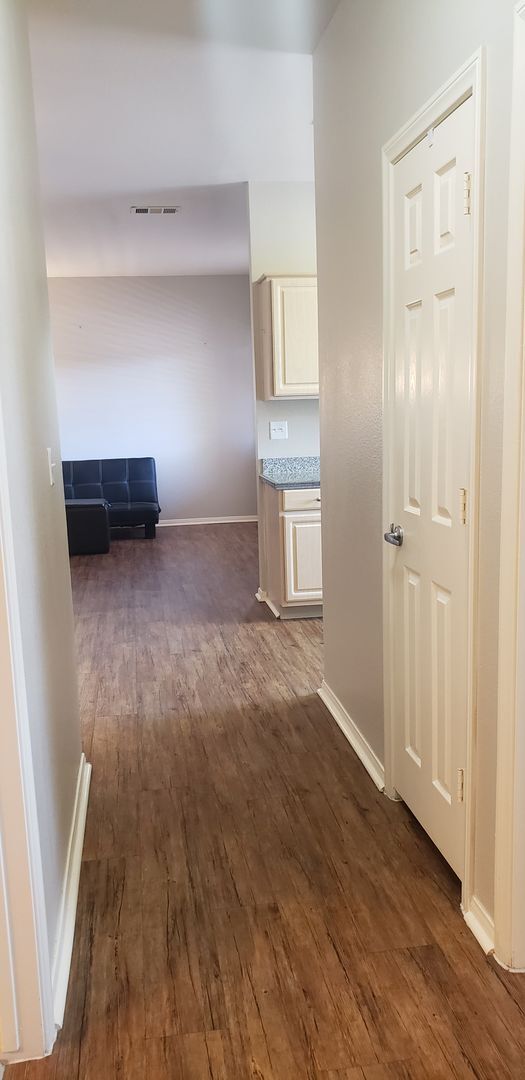 Foto del edificio - Beautiful3 bedroom condo, located in a 24 ...