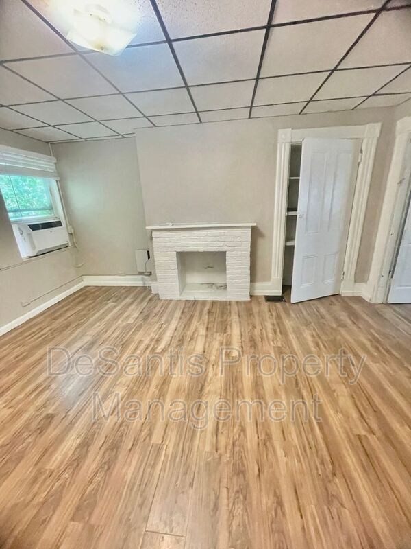 Foto del edificio - 4416 Sherrod St