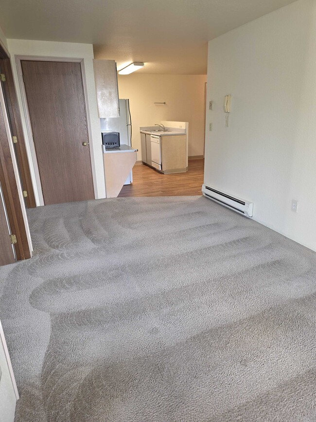 Photo - Cedar Apartments