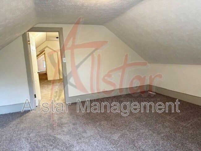 Foto del edificio - 3312 W 30th St
