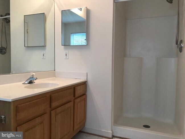 Building Photo - 400 Torbert Loop