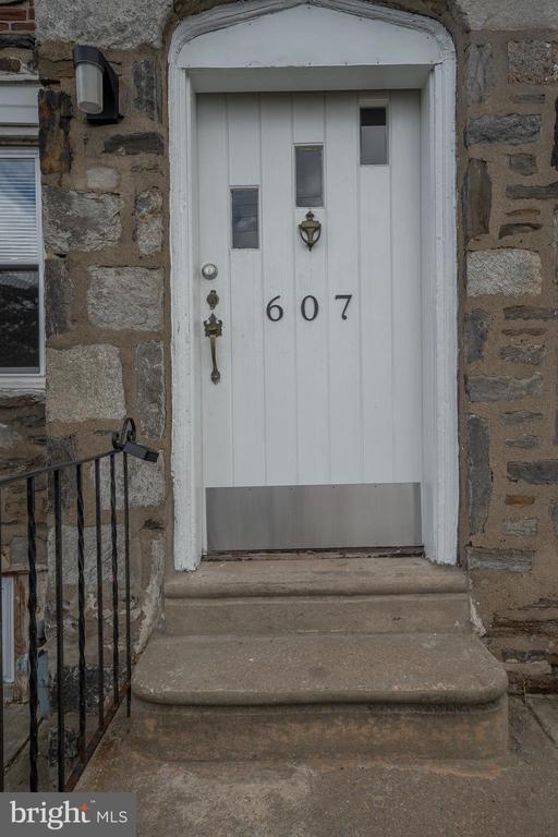 Foto del edificio - 607 Church Ln