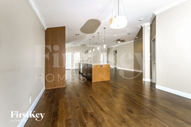 Foto del edificio - 6484 Robinson St