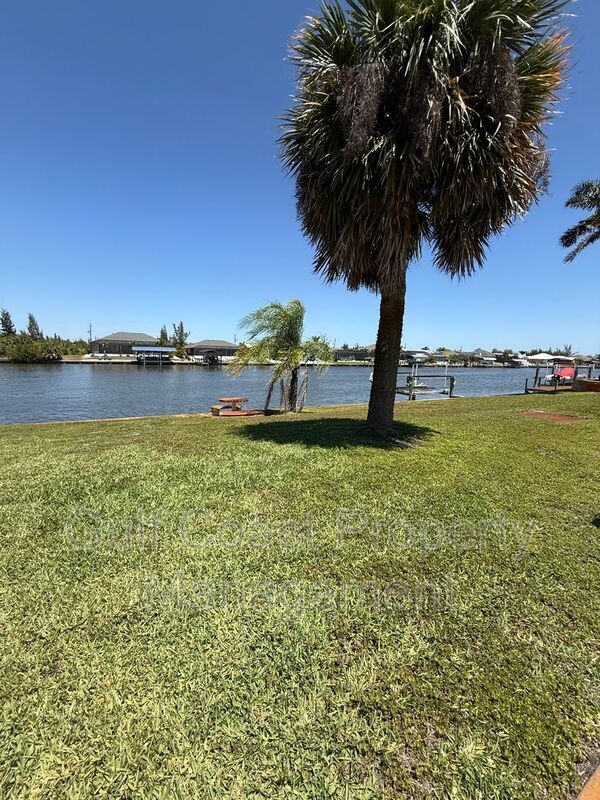 Foto del edificio - 9354 Newnan Cir