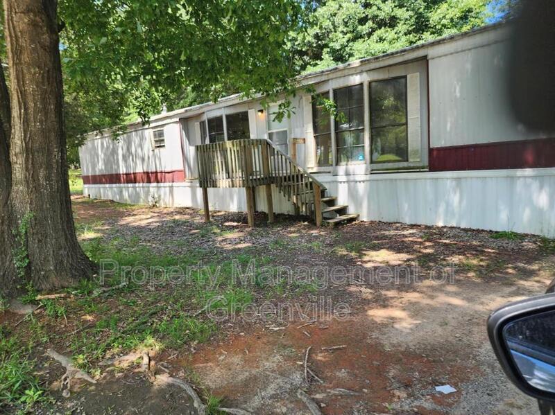 Primary Photo - 110 Reeves Dr