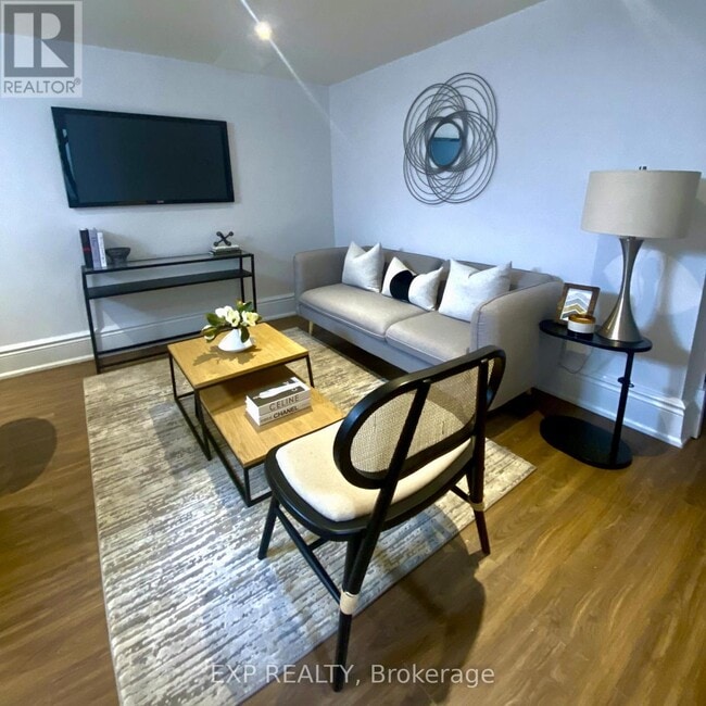 Building Photo - 525 Old Weston Rd