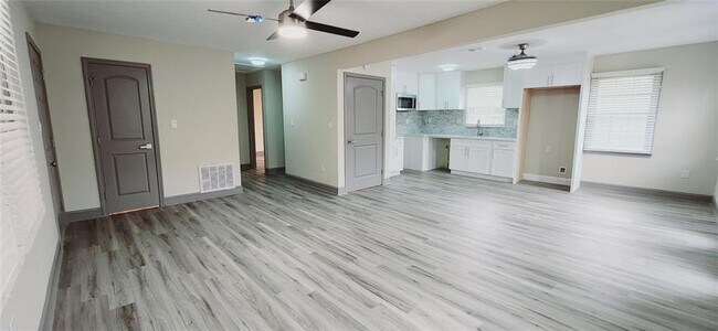 Foto del edificio - 1837 Access Rd