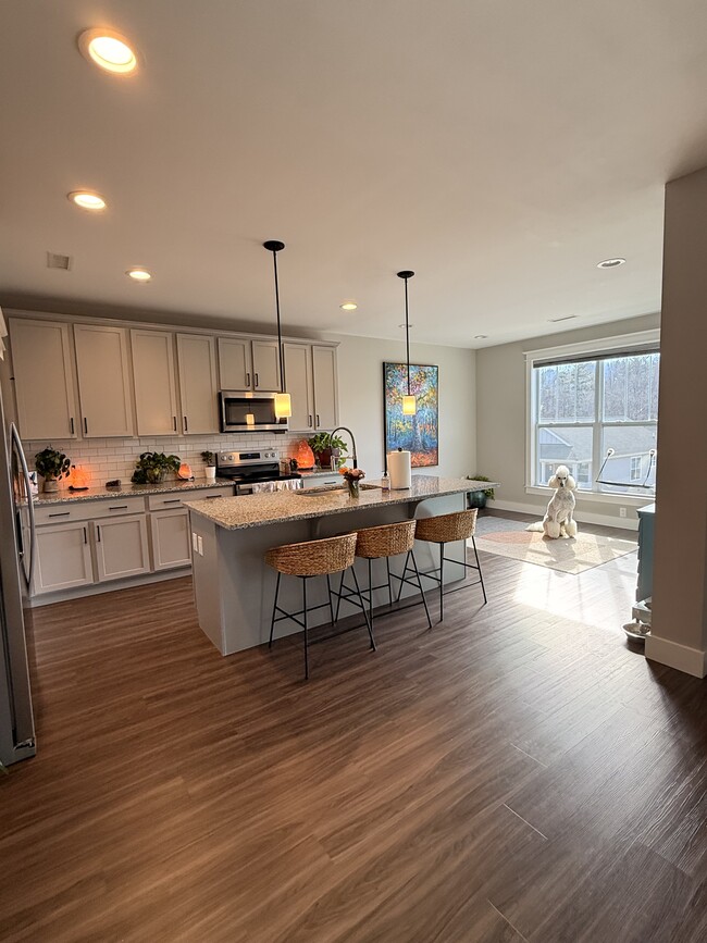 Foto del edificio - 1112 Blueview Dr