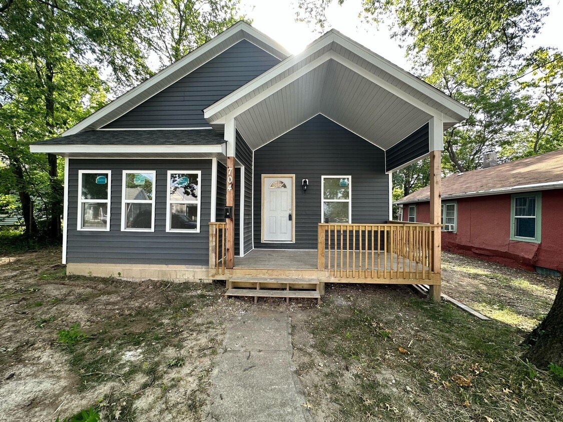 Foto principal - 704 Washington Ave