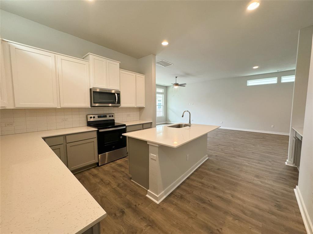 Building Photo - 2200 Grenache Dr