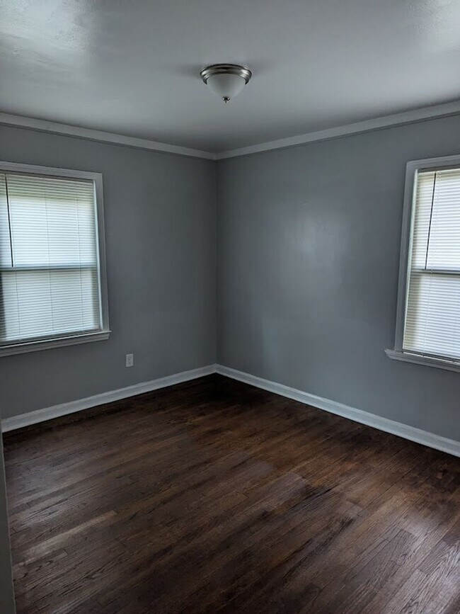 Foto del edificio - 19386 Yonka- 3 BEDS & 1.5 BATH FOR RENT!