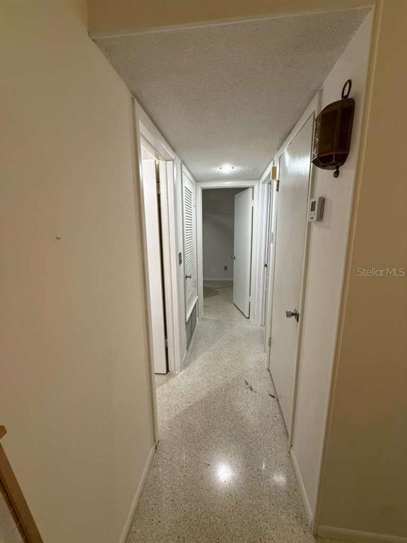 Foto del edificio - 21385 Gibralter Dr