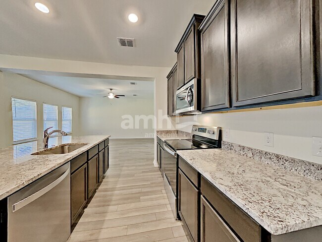 Building Photo - 7926 Cactus Plum Drive