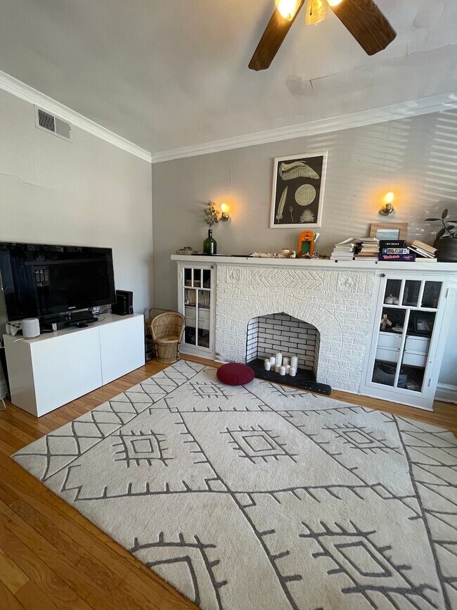 Foto del edificio - 2912 N Albany Ave
