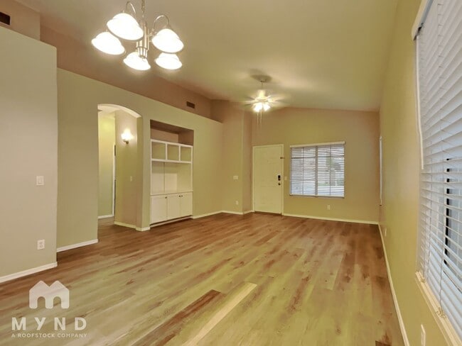 Building Photo - 2607 S 156th Ave