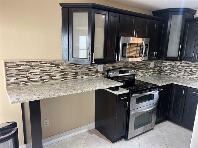 Foto del edificio - 9725 NW 5th Terrace