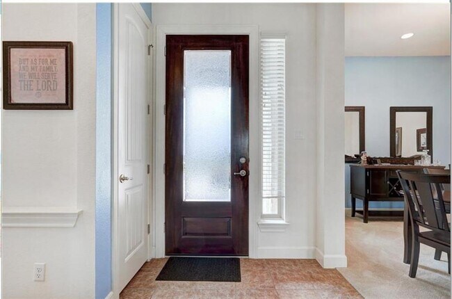 Foto del edificio - 5310 Scenic Lake Dr