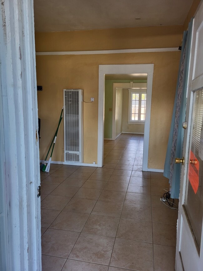 To kitchen and breakfast nook - 4277 Mission Inn Ave