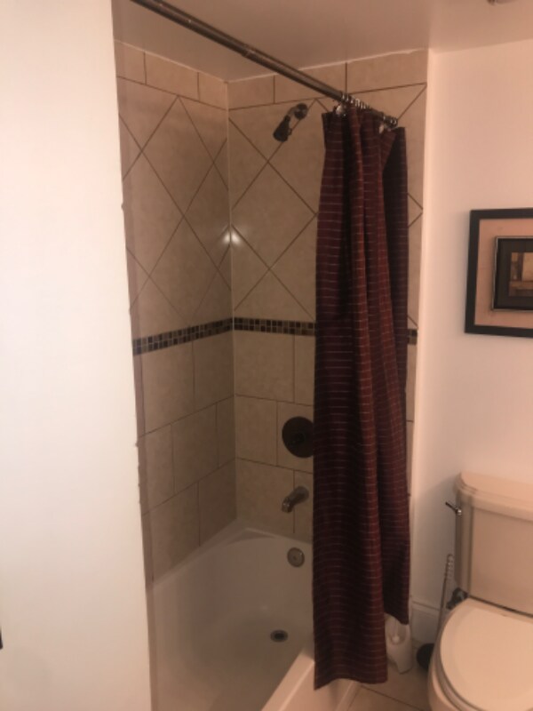 Building Photo - 208 Colesville Manor Dr