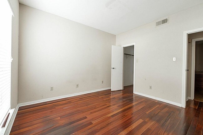 Building Photo - 7950 N Stadium Dr