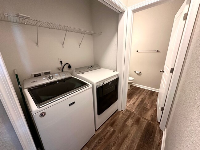 Building Photo - 200 Seasons Circle, Unit 604, Suffolk, Va,...