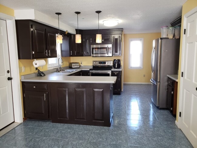 Building Photo - 51 Macdonald Dr