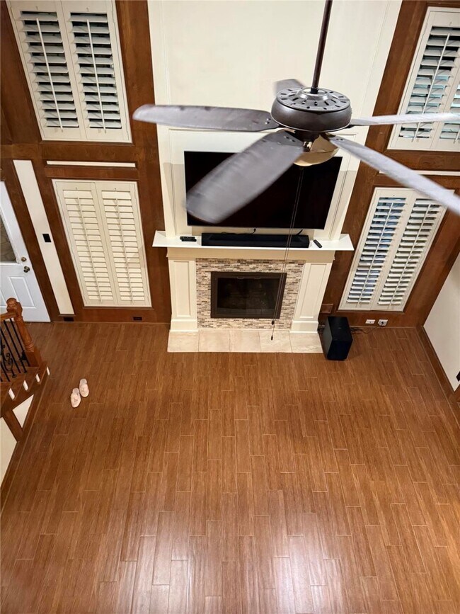 Foto del edificio - 2206 Hickory Lawn Dr