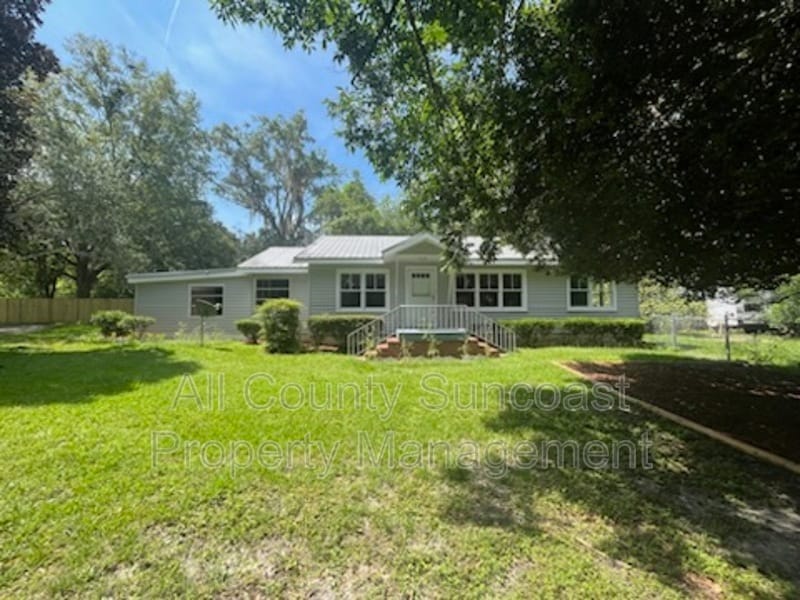 Foto principal - 645 N Mulberry St