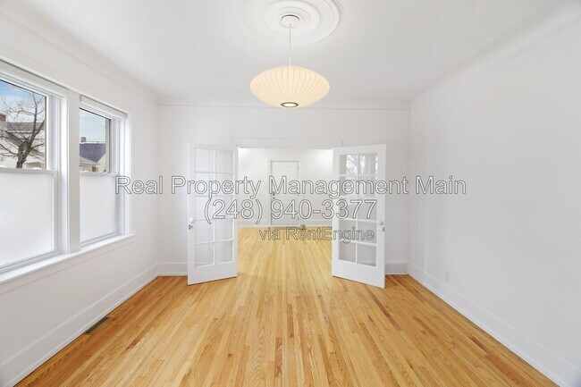 Building Photo - 12303 Klinger St