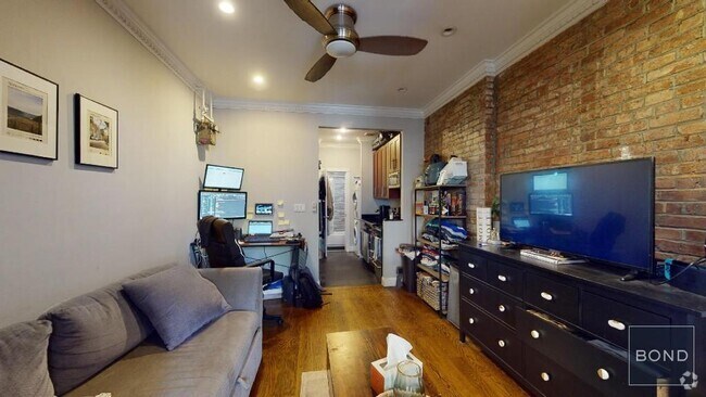 Building Photo - 493 Second Avenue