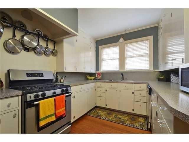 Building Photo - 909 E 38th 1/2 St