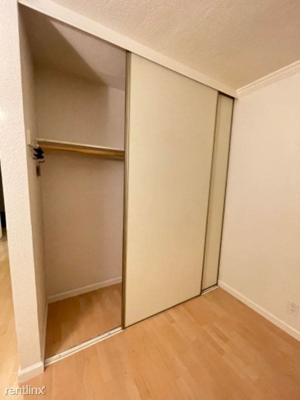 Building Photo - 1 br, 1 bath Condo - 1644 Branham Lane