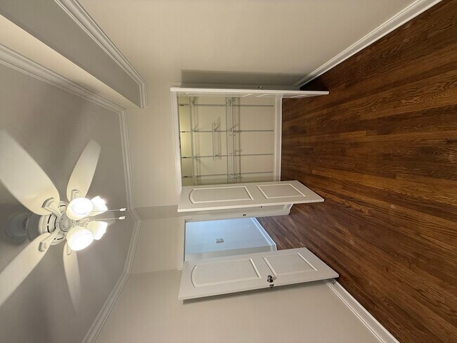 Foto del edificio - 6934 N Lakewood Ave