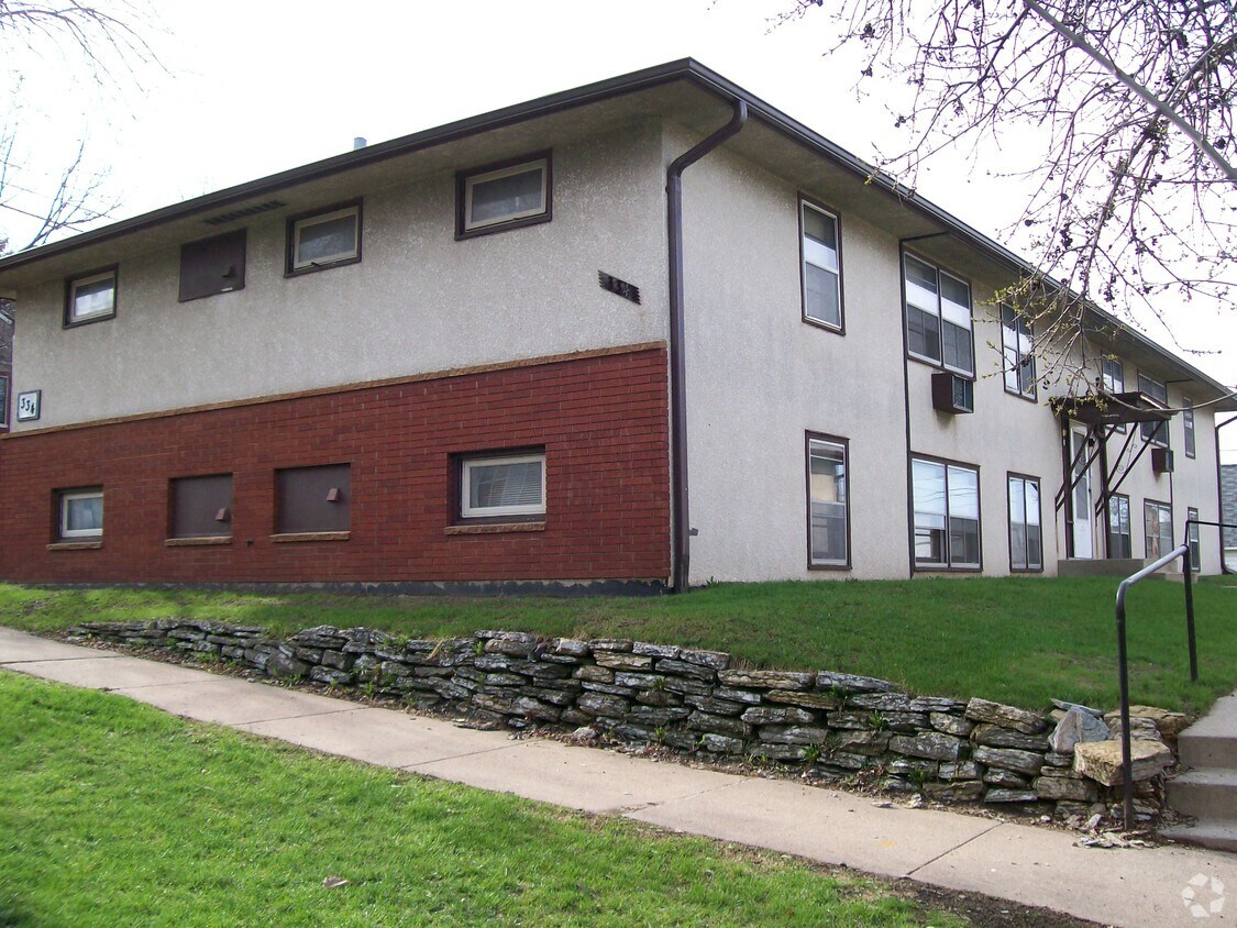 Building Photo - 330-334 Magnolia Ave E