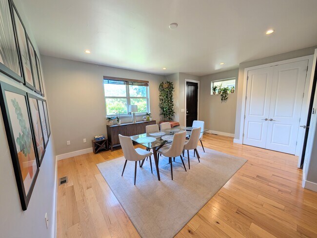 Foto del edificio - 3317 W Hayward Pl
