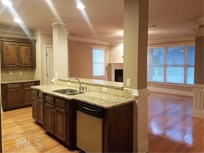 Foto del edificio - 5860 Vista Brook Dr