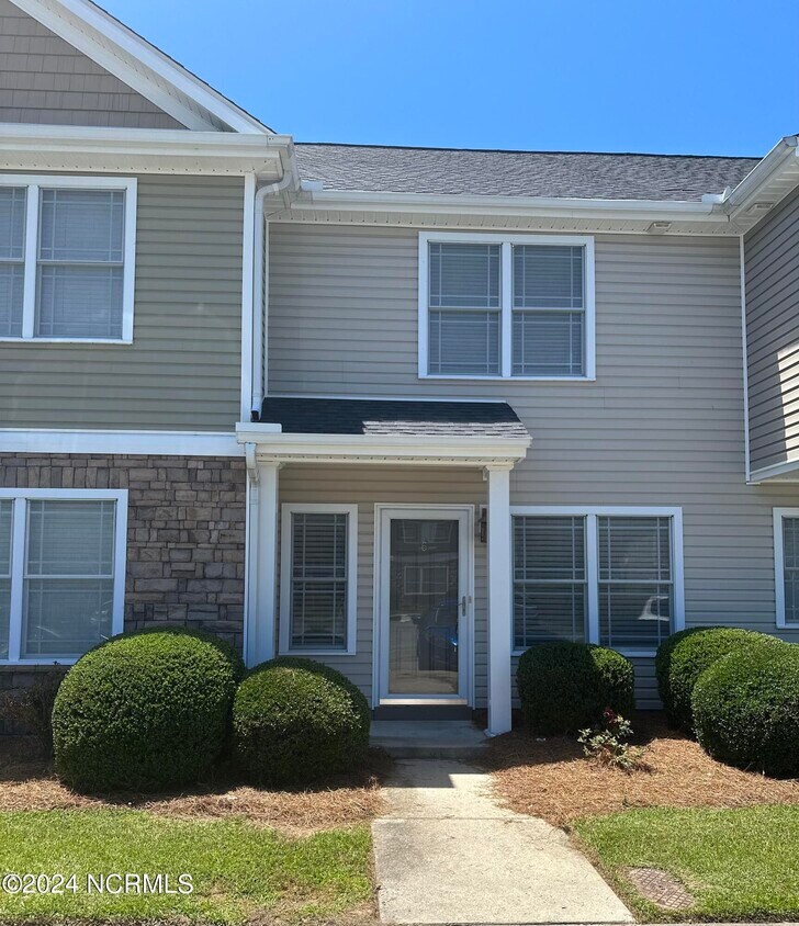 Foto principal - 4124 Kittrell Farms Dr