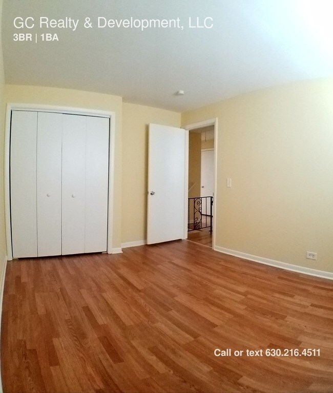 Foto del edificio - 517 James Ct
