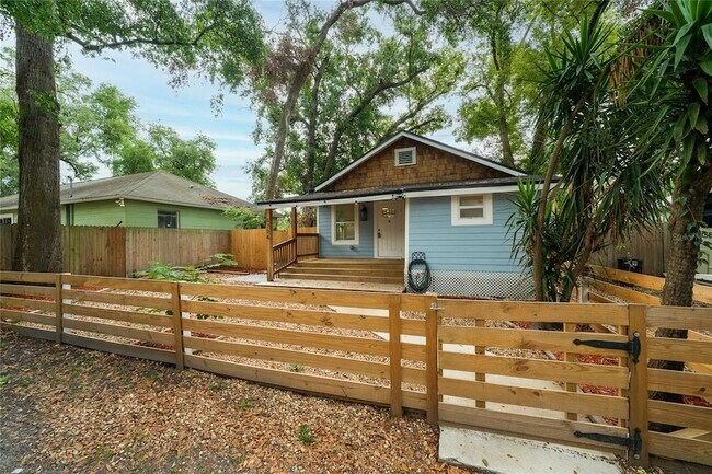 Building Photo - 6704 N Taliaferro Ave