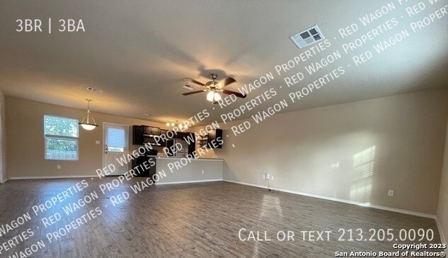 Foto del edificio - 6207 Golden Valley Dr