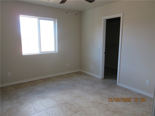 Foto del edificio - 3327 N Central St