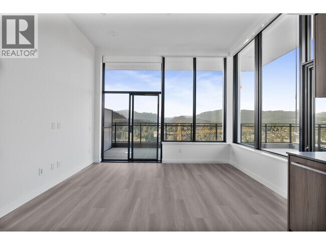 Photo du bâtiment - 626-2626 Claremont St